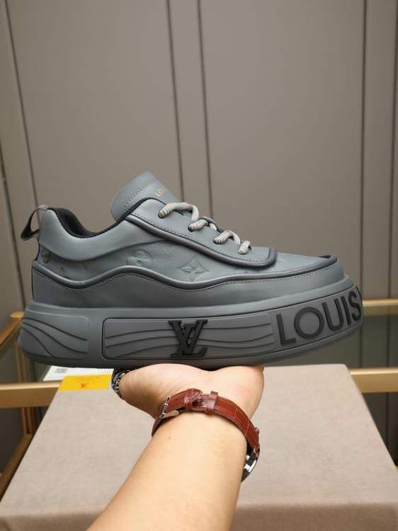 Picture of Louis Vuitton Shoes _SKULVsz39-44hnq113615803